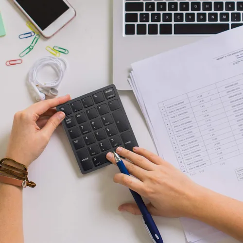 Vista 7 de havit Teclado Numérico Bluetooth Inalámbrico Teclado Numérico Portátil Mini de 26 Teclas para Contabilidad Financiera, Recargable, para Windows