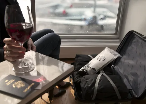 Vista 5 de Bolsa protectora de viaje reutilizable, con almohadillado absorbente para botellas, biodegradable, accesorios de viaje, 3 paquete de, Blanco