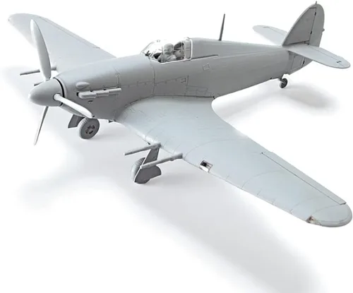 Vista 4 de Zvezda Kit Modelo 7322 British Fighter Hawker Hurricane IIC, Escala 1/72