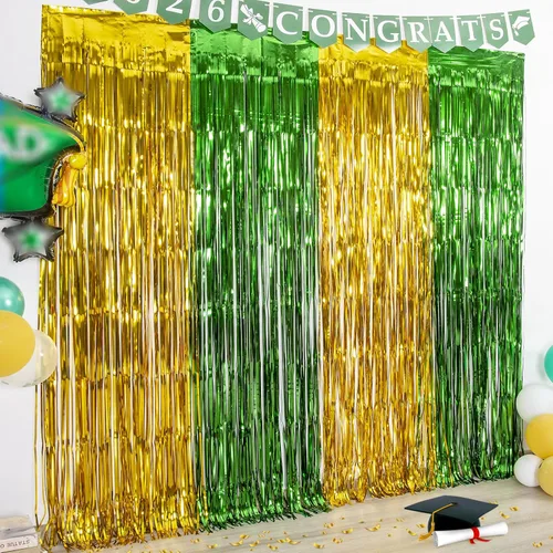 LOLStar Paquete de 2 decoraciones de fiesta de graduación verde y dorado 2025, cortinas de flecos de aluminio de 3.3 x 6.6 pies, accesorios de