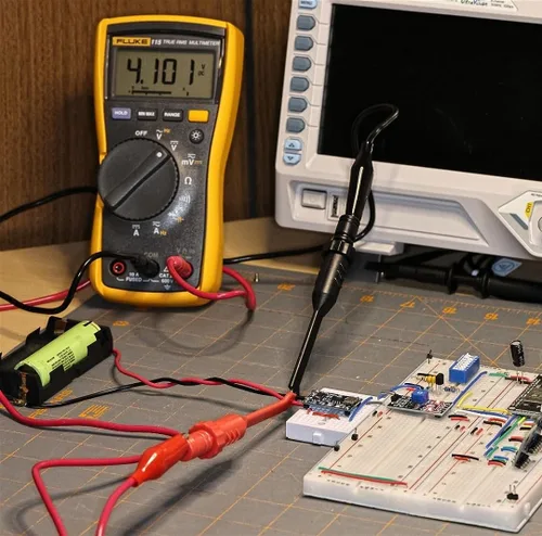 Vista 4 de Juego de 2 cables de prueba de multímetro, clip de sonda de perforación de alambre eléctrico, sondas traseras de aislamiento automotriz con enchufe